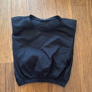 Black Zara crop top with shoulder pads and elastic band